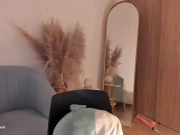 kimm_khalifa — GOAL: Final show [900 tokens remaining] Live me pleasure with your tips. Higher tip amounts trigger more intense vibrations! #squirt #milf #latina #bigboobs #fuckmachine