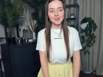 laura_mutti — goal: well, let me show you my beautiful eyes up close??  hi all! my name is Samantha! #new #teen #skinnycute #beauty # [27 tokens remaining]