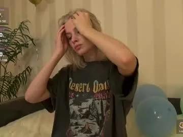 throphyeva — Suck my finger looking at you   #bigboobs #teen #lovense #18 #blonde [21 tokens remaining]