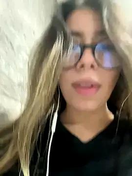 Caitlin_Cat — First time plug