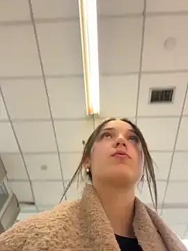 DollyTall on StripChat 