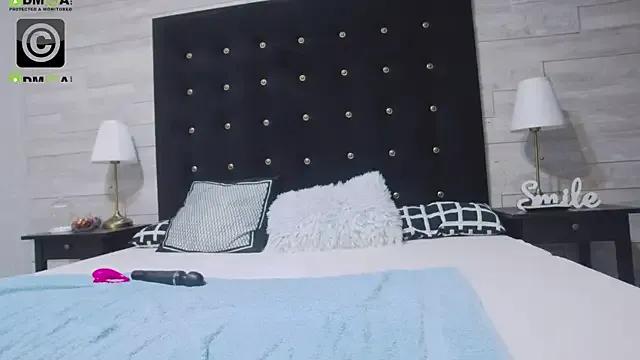 Ella_Lizzie — Freechat on StripChat