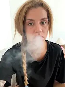 EmiliaCatalina — surprise clip