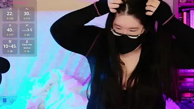 Kara-Nuna on StripChat 