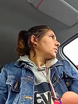 Lina_lou4 — Squirt outside