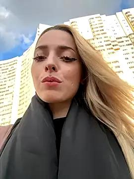 LoraaDoll — TIGHT CAMELTOE