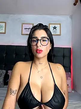 lovely_violet13 — 2 fingers in pussy!