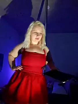 MadelynDaisyMoanroe — Feeling horny