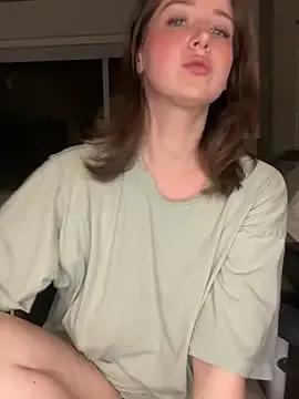nerdynina — tease u with my body & twerk in ur face