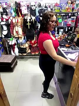 ROSALIASEXSHOP — IN THONG AND HEELS WITHOUT A SHIRT 5MIN