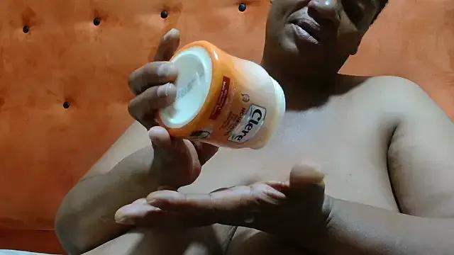 tinagiant — Freechat on StripChat
