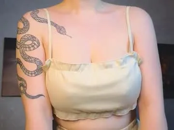 _b00bss_ on Chaturbate 