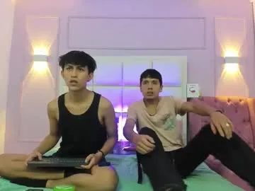 hoot_booys_ on Chaturbate 
