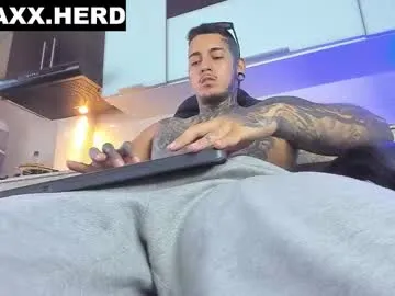 jaxxxonherd on Chaturbate 