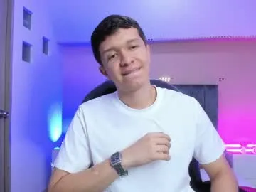 ken_col from Chaturbate is Freechat