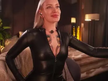 kinkylina_ on Chaturbate 