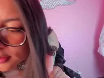 lolaxxxperiience on Chaturbate 