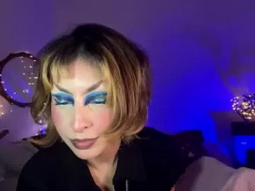 mooncinna on Chaturbate 