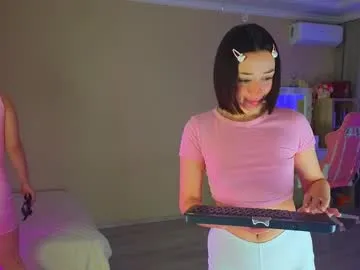 queenelia on Chaturbate 