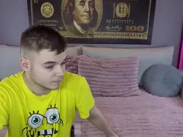 vikki_and_george on Chaturbate 