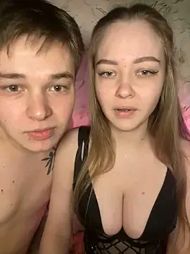 _Loveee_57 from StripChat is Freechat