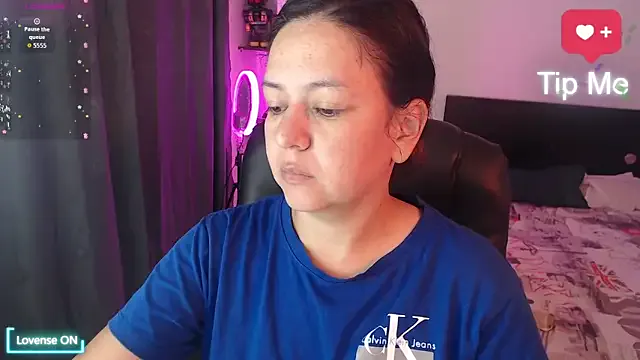 Abbyjoness21 on StripChat 