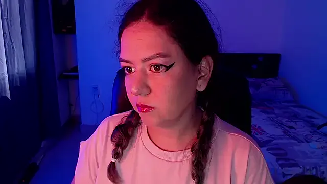 Abbyjoness21 on StripChat 