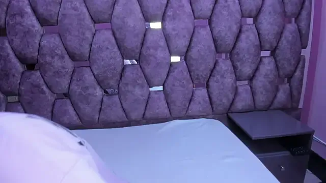 AlaSmith on StripChat 