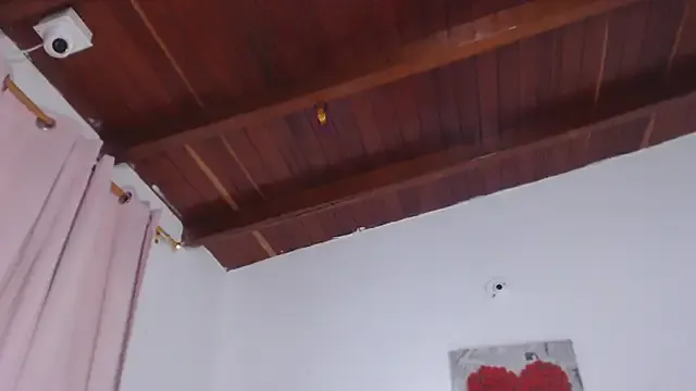 Amara_Red on StripChat 