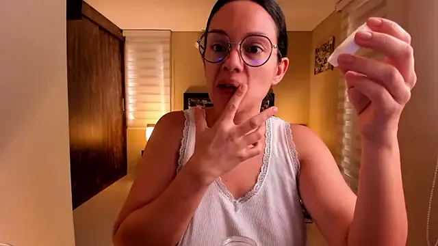 anabel_025 on StripChat 