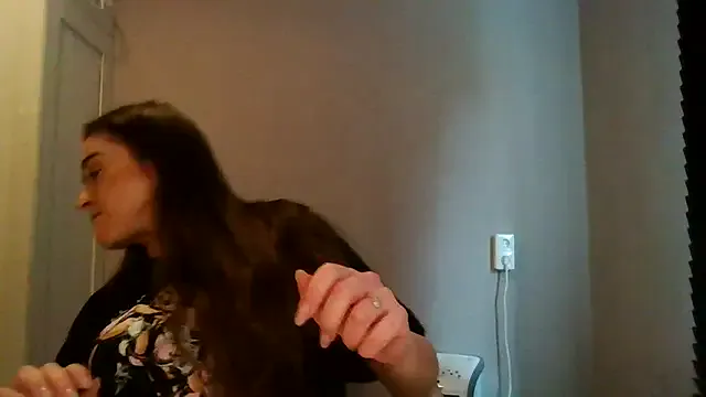 avajade on StripChat 