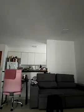 BelleLouiseVp on StripChat 