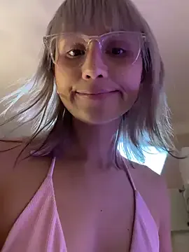 bigbabykiki on StripChat 