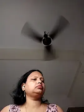 deepika_padukoni44 on StripChat