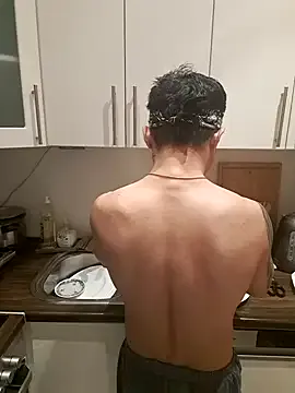 derek0105 on StripChat 