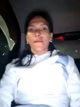 Doll_Loren on StripChat 