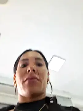 Doll_Loren on StripChat 