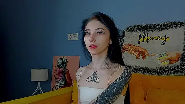 Ellen_Hops on StripChat 