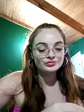 Emmacut on StripChat 