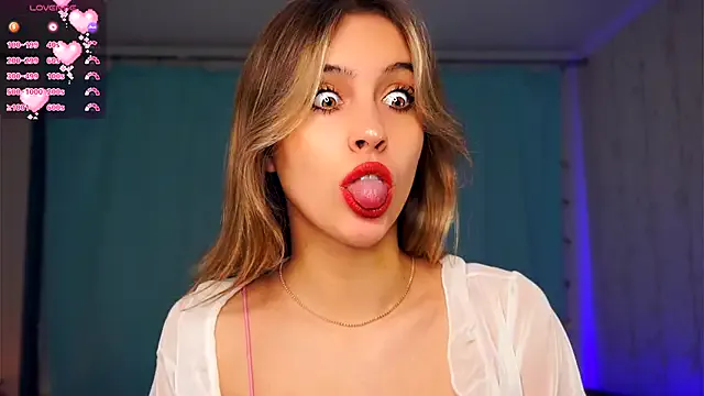 FannyHewson on StripChat 