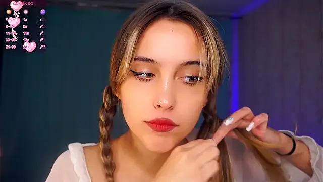 FannyHewson on StripChat 