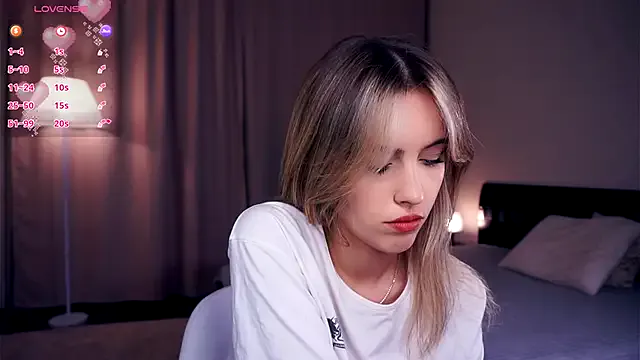 FannyHewson on StripChat 