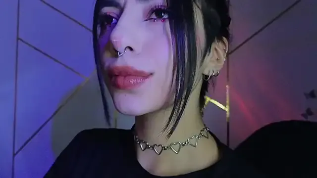 Hollyxx_ on StripChat 