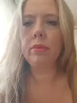 Irina3718 on StripChat 