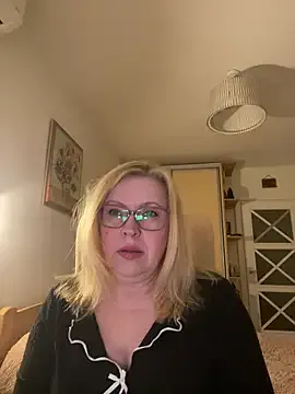 JanieLight53 from StripChat is Freechat