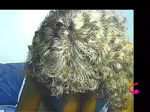 lilylovexx on StripChat 