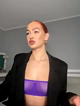 LittleFox___ on StripChat 