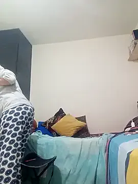 lolo890 on StripChat 