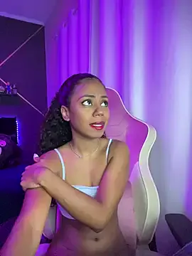 LorenaSirena from StripChat is Freechat