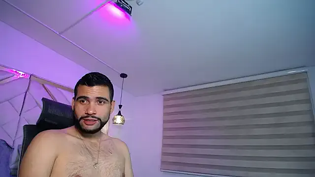 luxurycoupl on StripChat 